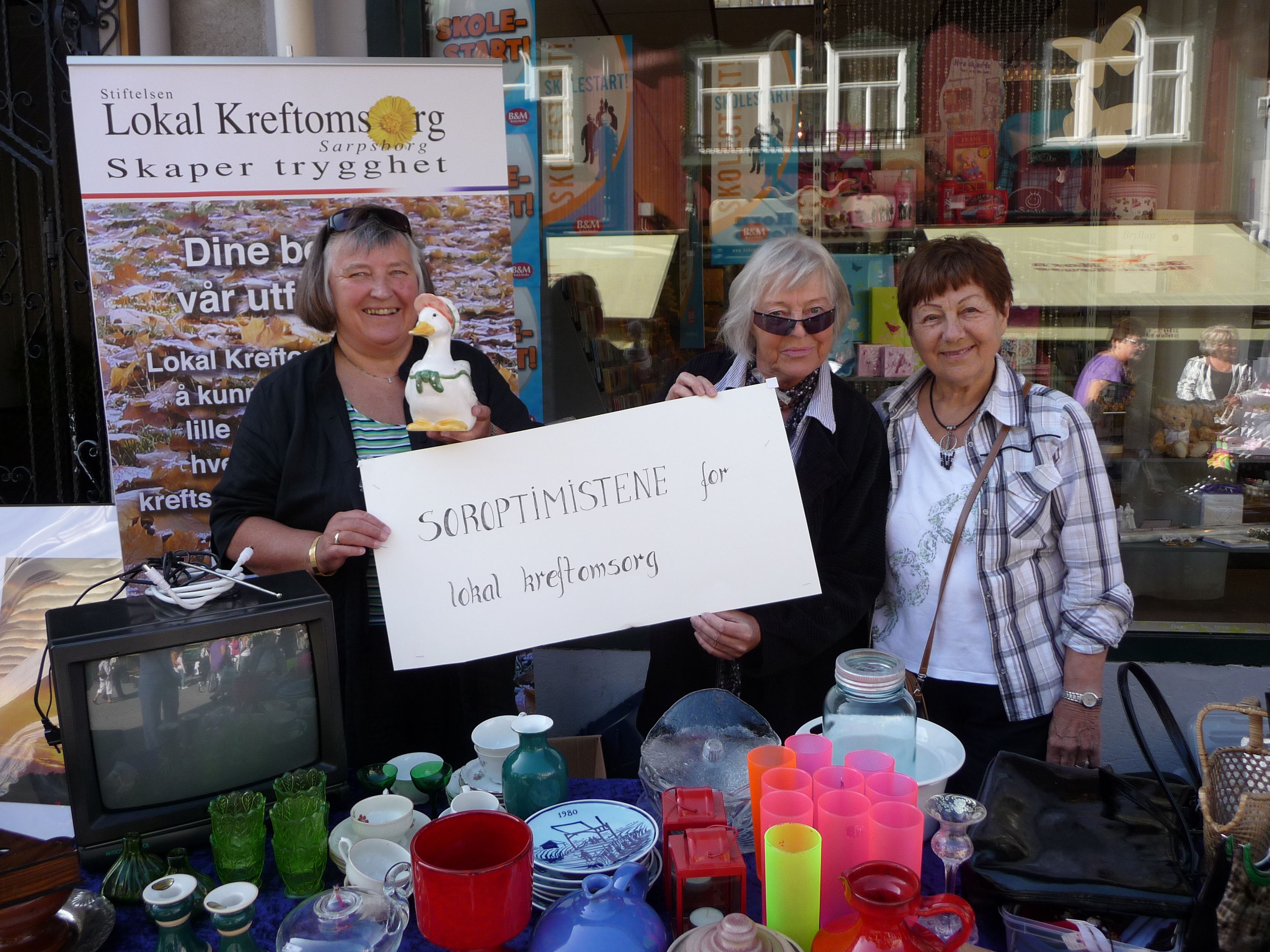 Loppemarked på Sarpsborgmarken 2009 til inntekt for Lokal kreftomsorg