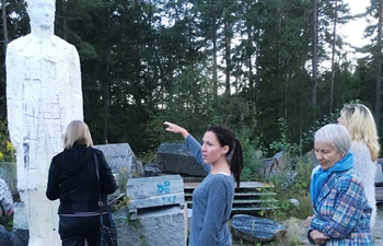 September 2016: Omvisning på Johansens Monumenthuggeri